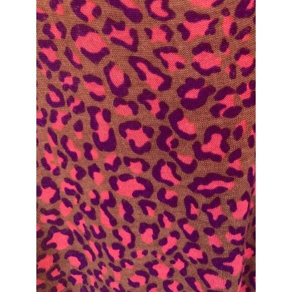 🖤 Charlotte Russe leopard print cold shoulder top - Picture 3 of 3